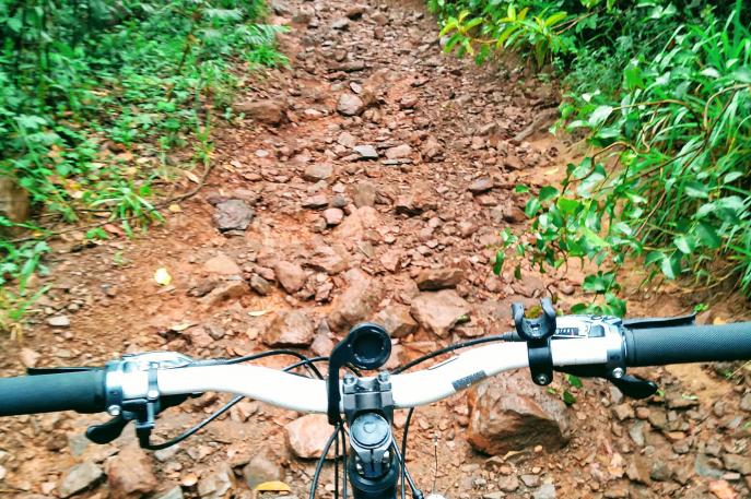 De bike pela Trilha da Pedra Grande