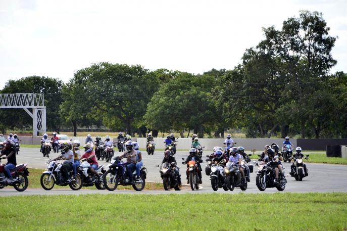 Produção de motocicletas tem alta, mas varejo já sinaliza retração 