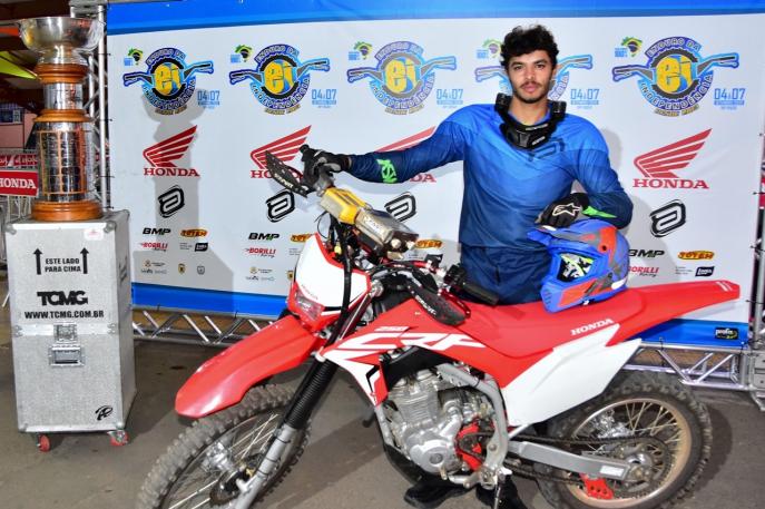 Ator Matheus Abreu participa do Enduro da Independência 2020