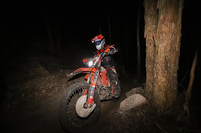 Brasileiro de Hard Enduro - Rigor Rico vence The Night Track