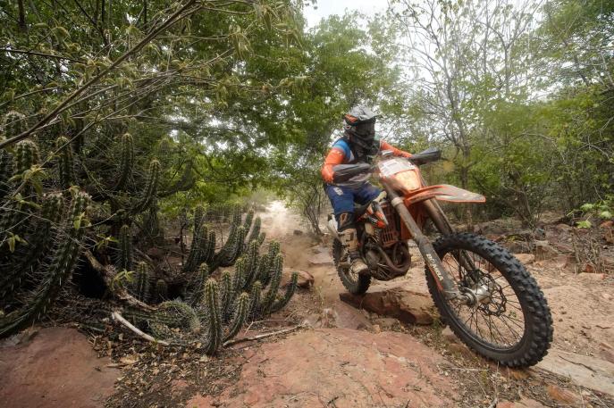 Paranaense de Enduro de Regularidade inicia com vitória de Emerson Loth