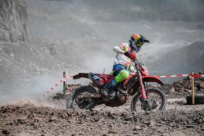 Bruno Crivilin completa etapa da Suécia no Mundial de Enduro