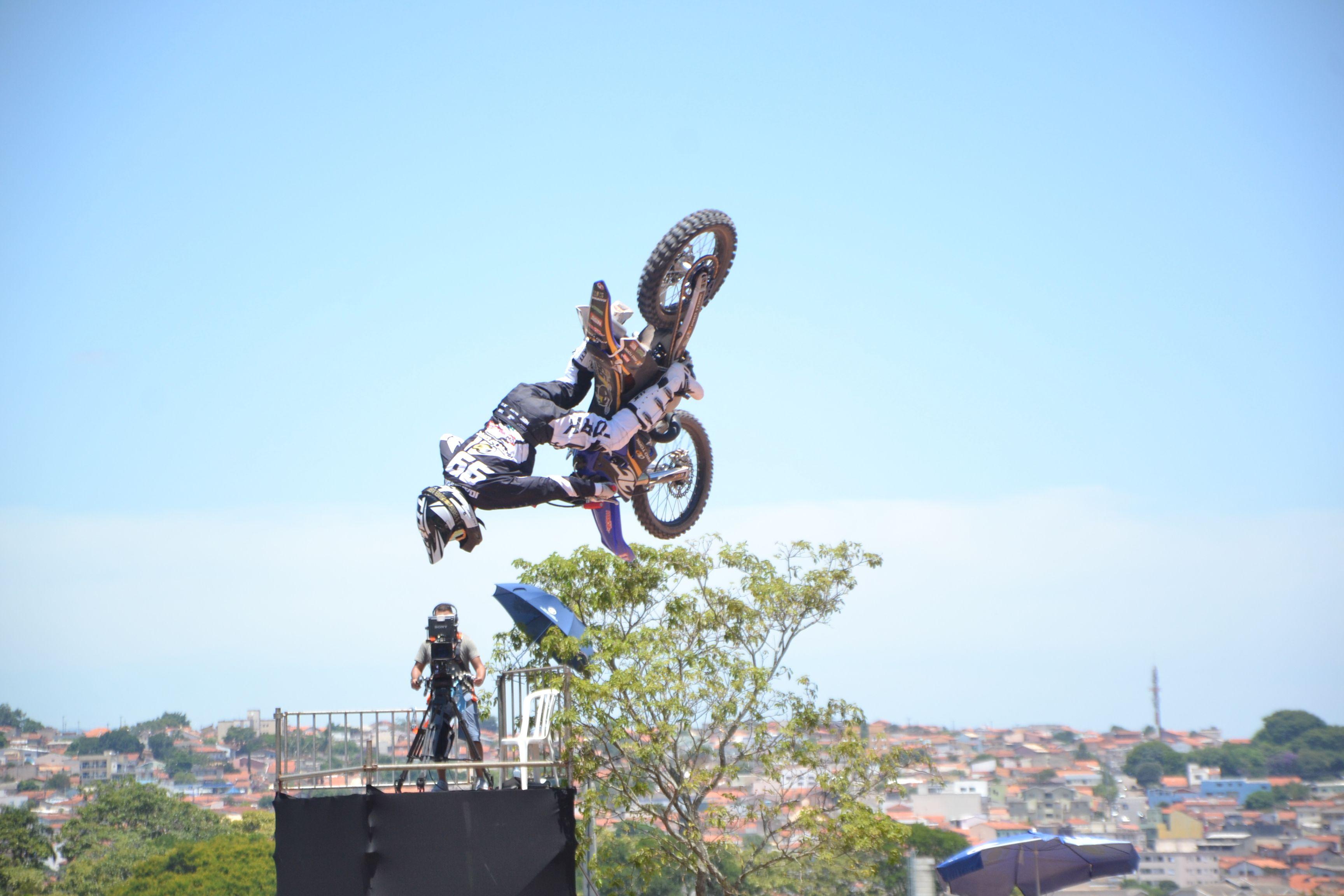 Joaninha e Pro Tork buscam título no Desafio de Motos