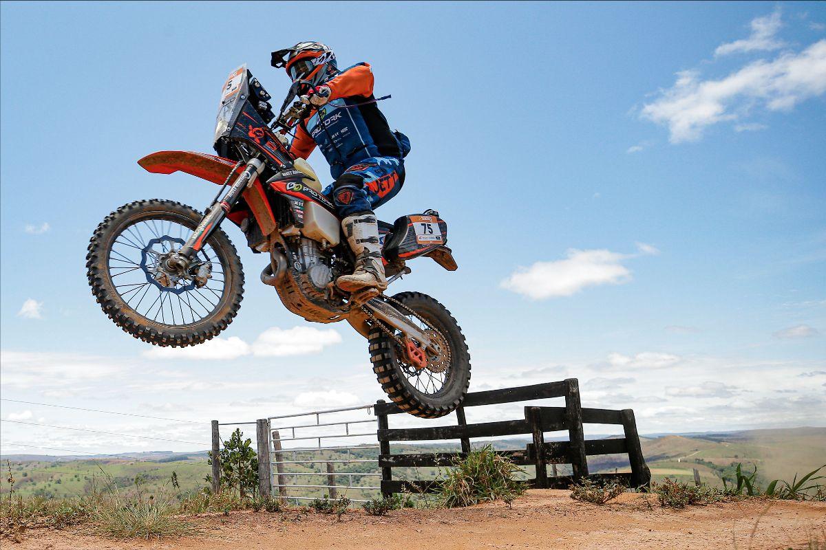 Emerson Loth garante vitória para a Pro Tork na segunda etapa do Sertões 2020